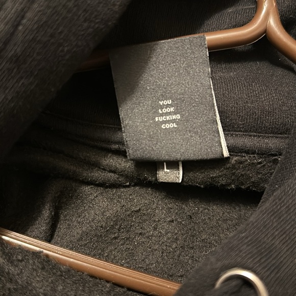 YDWTL black men’s sweater size large - Picture 6 of 7